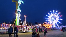220px-Midway_Attractions_at_the_Alaska_State_Fair_in_Palmer,_AK